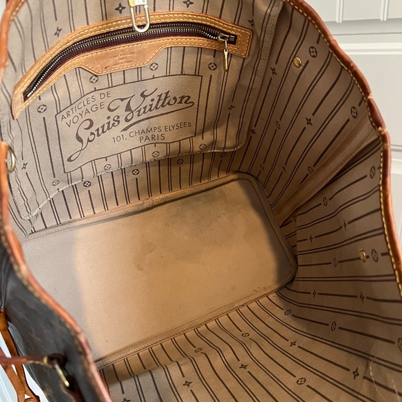 π«SOLDπ« Authentic Louis Vuitton Neverfull MM - Picture 8 of 16